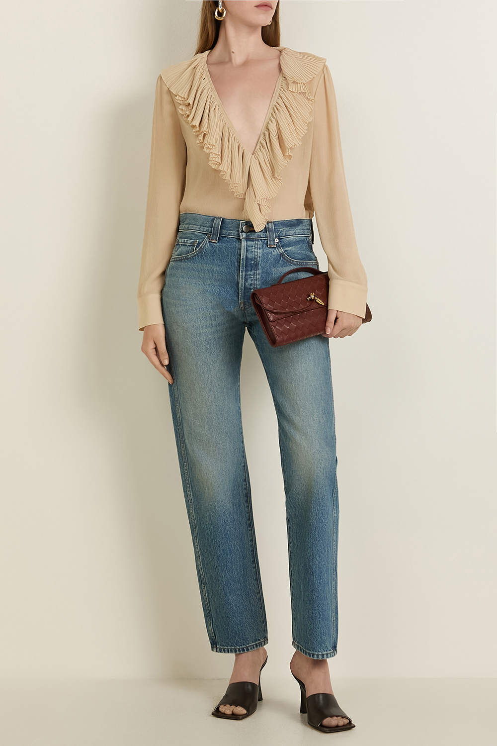 מכנסי ג'ינס ישרים בגזרה צרה